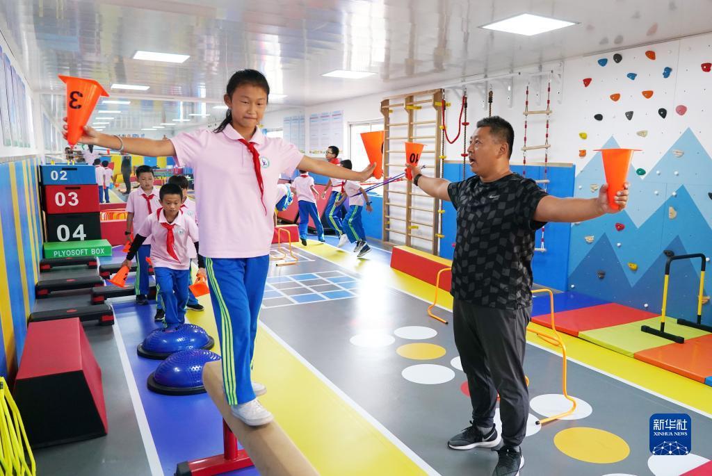 伯爵棋牌平台